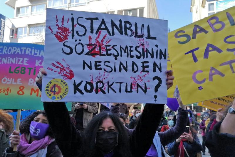 İstanbul Sözleşmesi'nin fesih kararı sonrası birçok kesim protesto gösterilerinde bulundu