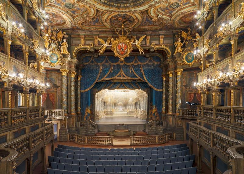 İkinci Ludwig'in desteğiyle inşa edilen Bayreuth Opera Salonu.jpg