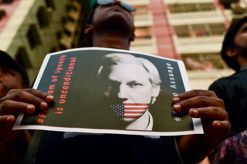 AFP 23 Nisan 2019 Dhaka'da Assange için düzenlenen eylem.jpg
