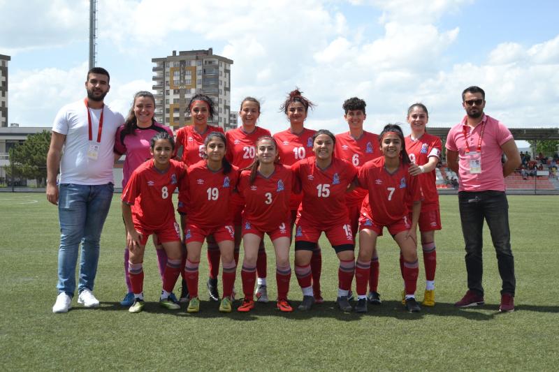 Kayseri Gençlerbirliği Bayan Futbol Takımı.jpg