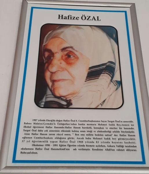 hafize özal.jpg