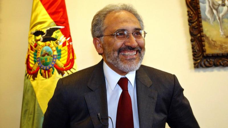carlos mesa.jpg