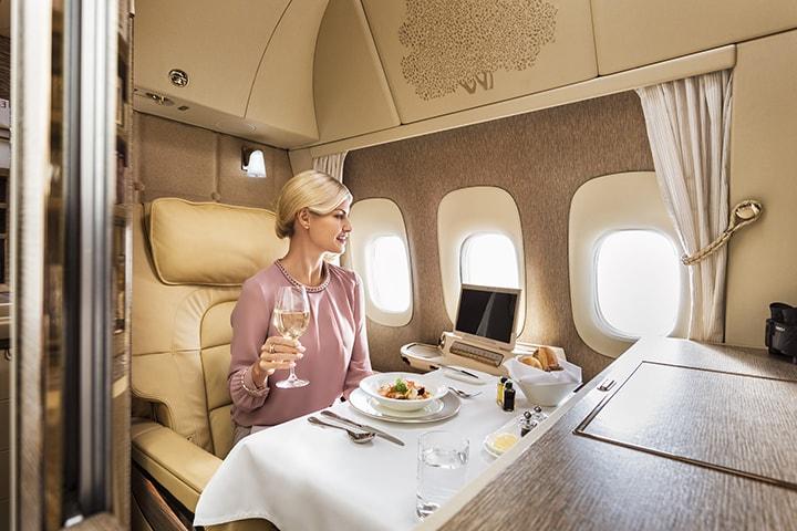 emirates-b777-first-class-dining-seafood-meal-720x480.jpg
