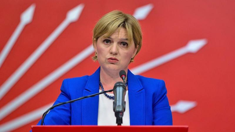 selin sayek böke.jpg