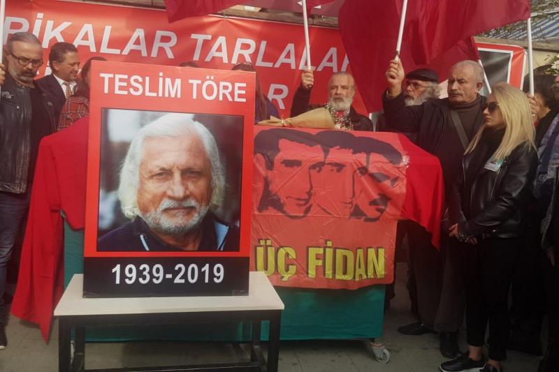 Teslim Töre-.jpg