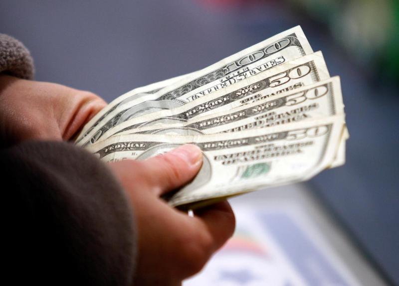 para dolar Reuters.jpg
