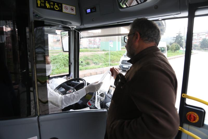 Kocaeli Büyükşehir Belediyesi 25 bin maske dağıttı