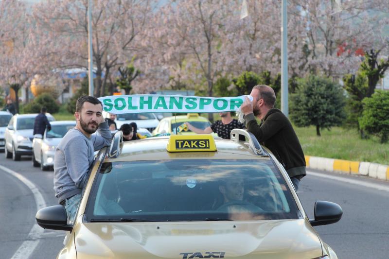 Solhaspor kutlamalar - İHA (1).jpg