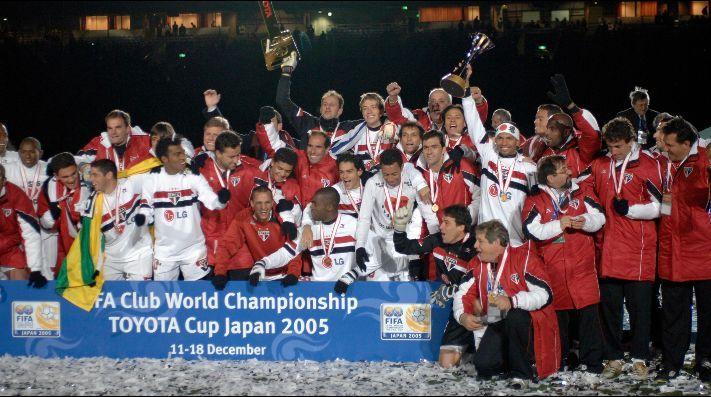 2005 Fifa Kulüpler Dünya Kupası şampiyonu Sao Paulo - Twitter.jpg