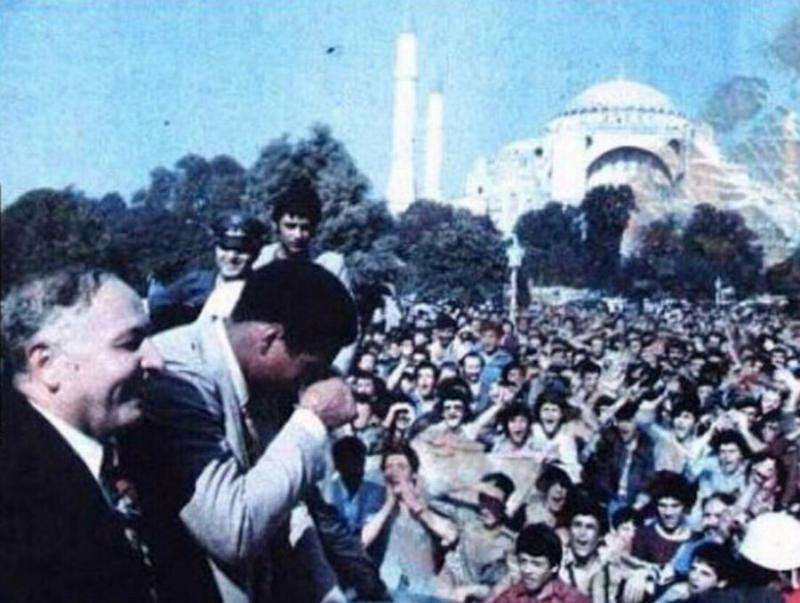 Muhammed Ali - Necmettin Erbakan1.jpg Muhammed Ali - Necmettin Erbakan1.jpg