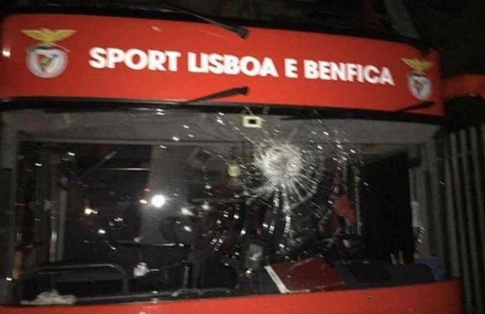 Benfica otobüsü - Twitter.jpg