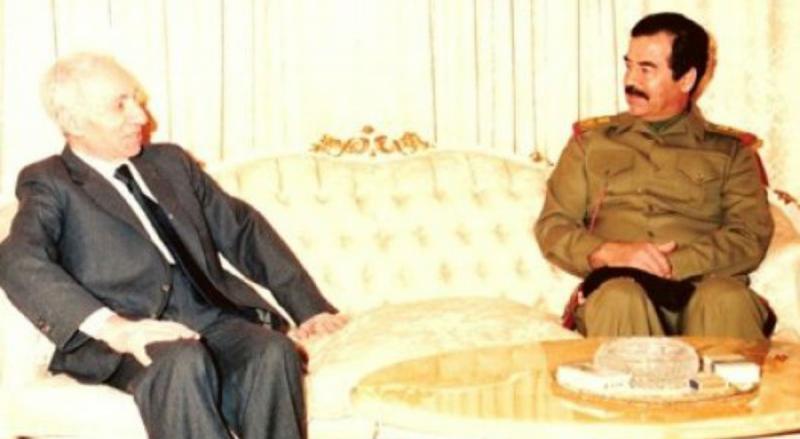 Mişel Eflak ve Saddam Hüseyin 1988.jpg