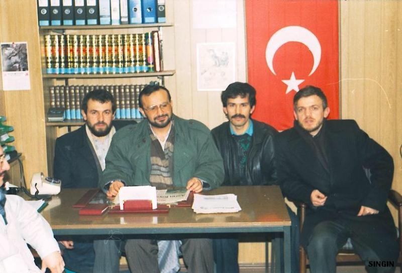 Şevki Yılmaz ( Berlin ) - Menderes Singin.jpg