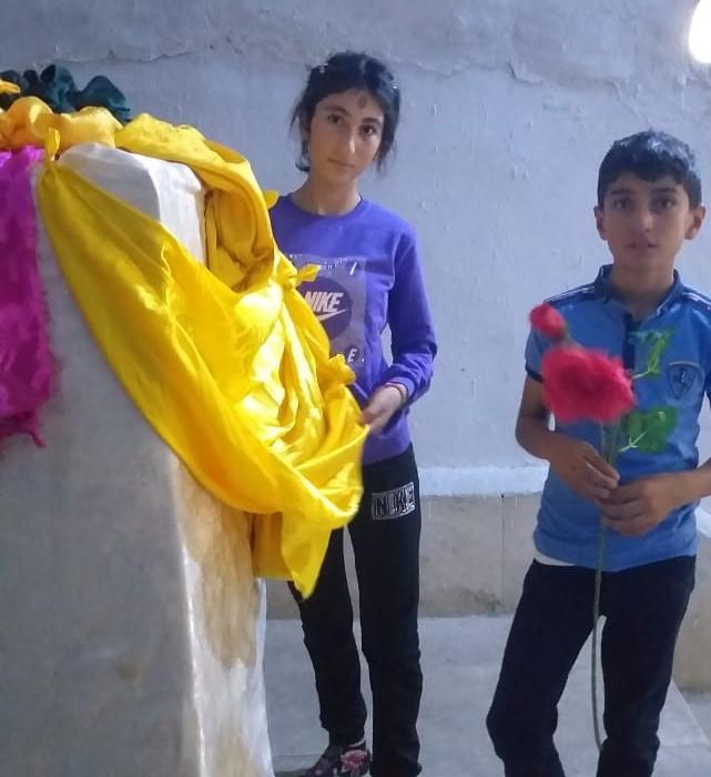 Emir ve Emira Khudeda Hussein kardeşler