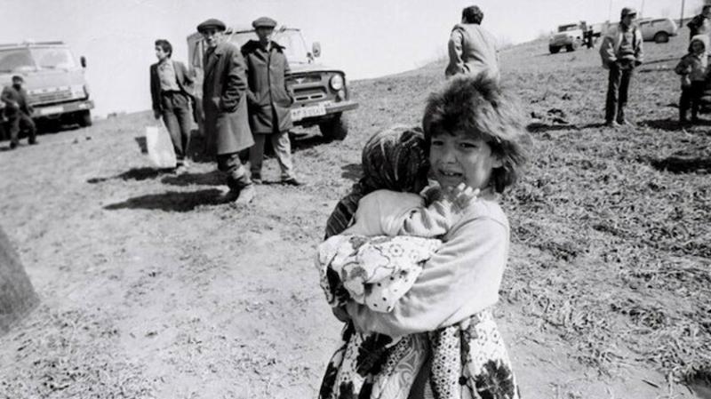 10 binlerce insan Dağlık Karabağ'dan göç ettirildi