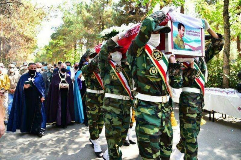 İran’da 35 yıl önce ölen “Şehit Ermeni” askere cenaze töreni