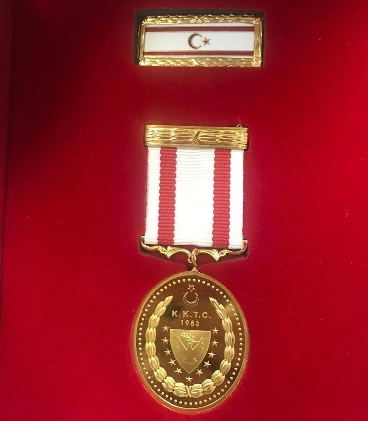 Kuzey Kıbrıs Cumhuriyeti Kıbrıs Madalyası.jpg