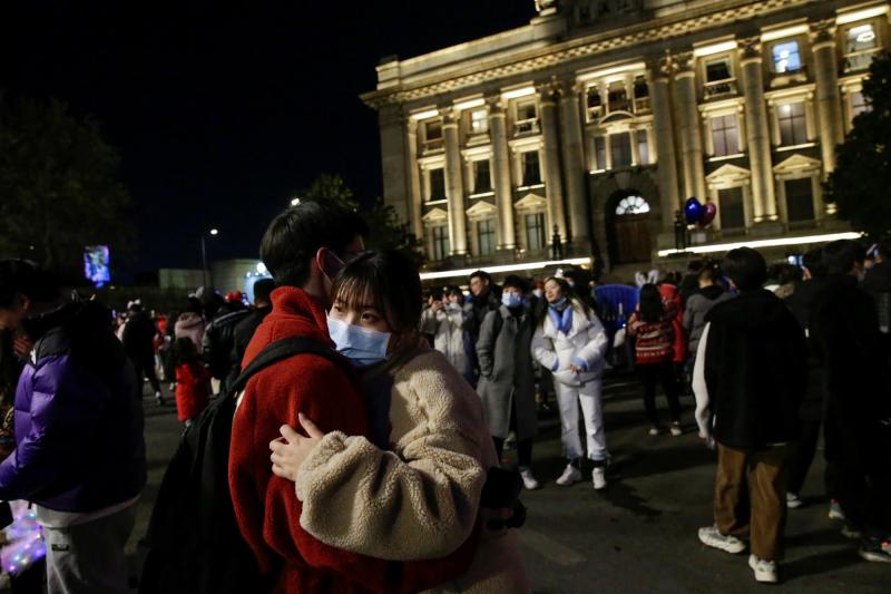 2020-12-31T172402Z_1550885155_RC2HYK9KH9V4_RTRMADP_3_HEALTH-CORONAVIRUS-NEWYEAR-WUHAN.JPG