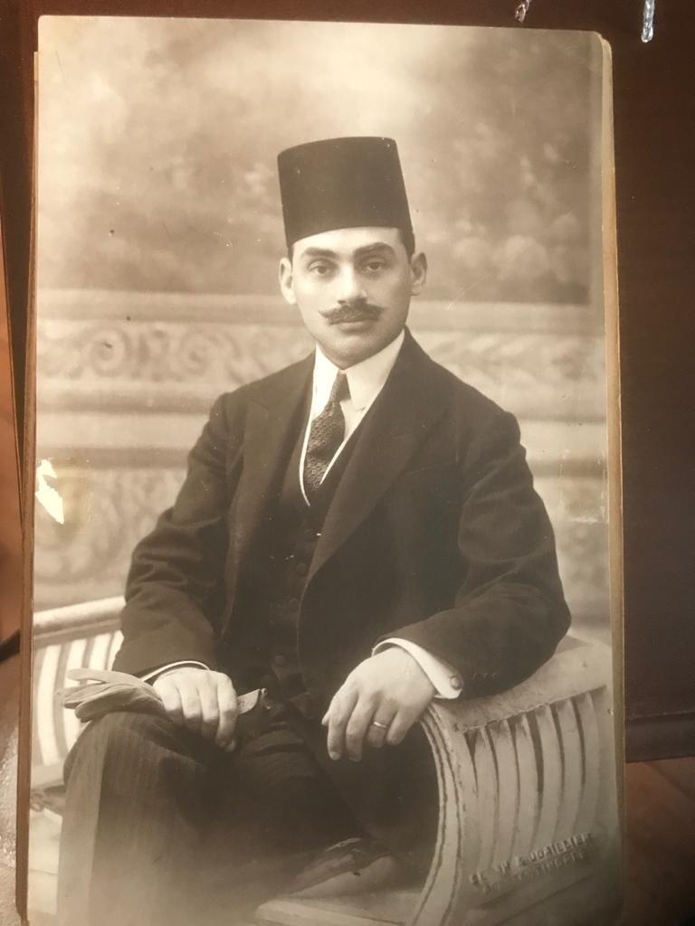 David Kampeas’ın gençlik fotoğrafı.jpg