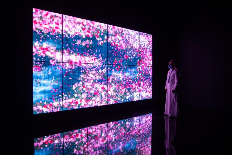 teamLab, Flowers and People  A Whole Year per Hour, 2020. Interactive Digital Work, 12 channels (6 channels x 2 rows), endless. Sound - Hideaki Takahashi. Courtesy teamLab, Pace Gallery and Superblue. Photo  Riyadh Art 2021.jpg