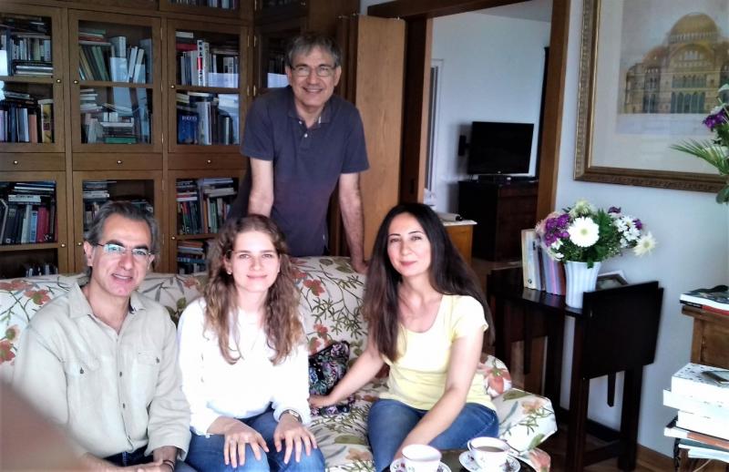 Pamuk, kızı Rüya, Saman Kerim ve eşi Dilek Akdeniz.jpeg