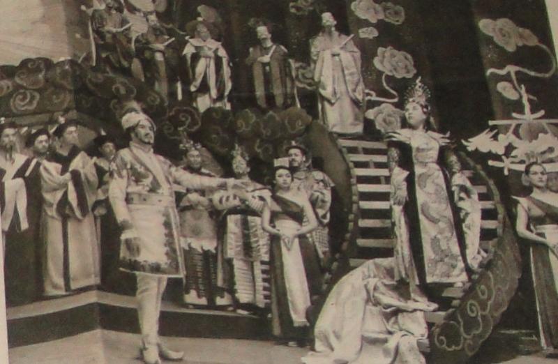 Ankara Devlet Operası’nın sahnelediği ve Scala Operası sanatçılarının da iştirak ettikleri Giocoma Puccini’nin Turendot.jpg