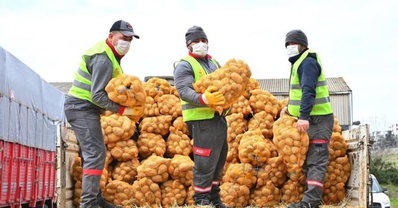 1200x627-ihtiyac-sahibi-164-bin-aileye-ucretsiz-patates-ve-sogan-dagitimi-basladi-1618145352890.jpeg
