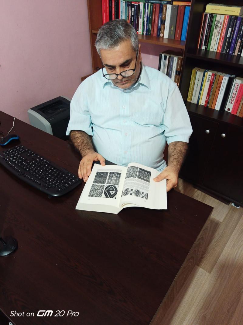 Felsefi ve Mitolojik Açıdan Kürt Halı ve Kilimleri” kitabı çıktı (5).jpg