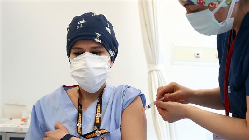 Türkiye Kovid-19 koronavirüs aşılama aşı hızı AA.jpg