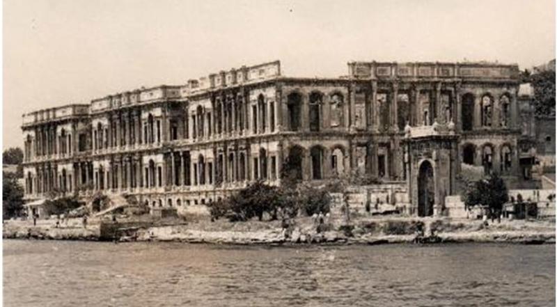 Çırağan Sarayı.jpg