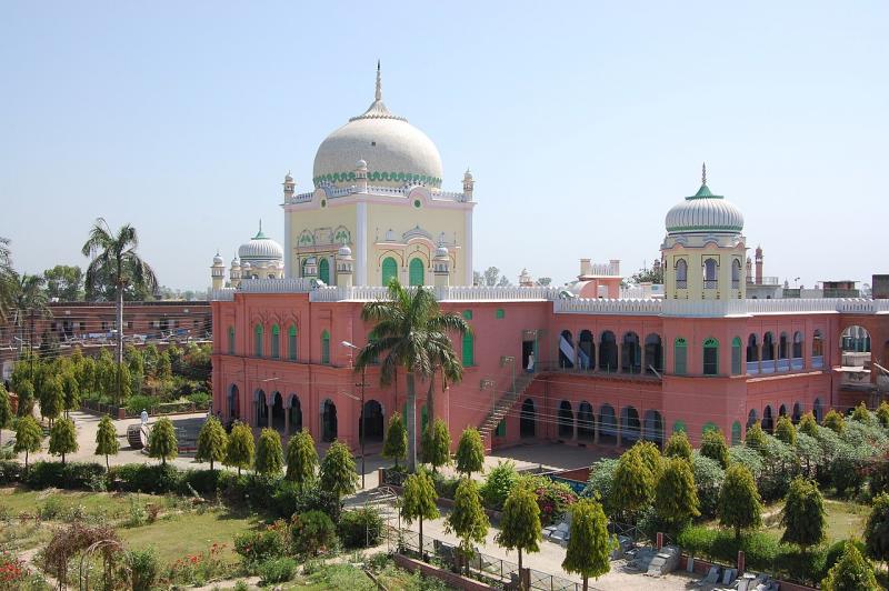 Dar'ul Ulum Medresesi, Diyobend .jpg