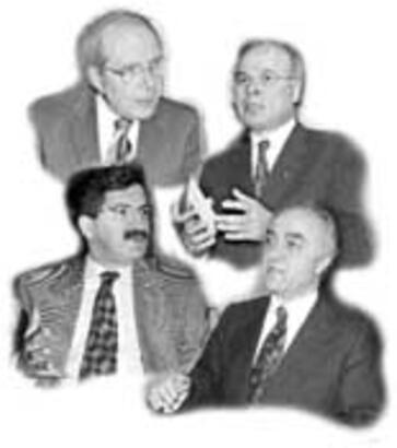 Aydın Güven Gürkan, Ercan Karakaş, Fikri Sağar ve Seyfi Oktay, Deniz Baykal yönetimini eleştirdiler. Kaynak, Miliyet, 22 Mayıs 1998. .jpg