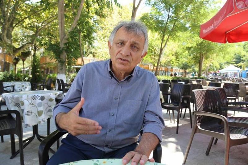 HDP Milletvekili Erol Katırcıoğlu'nun çözüme ilişkin demeci tartışma, polemik ve sataşmalara yol açtı. Katırcıoğlu, karalamalara sert yanıt verdi. Foto-Mezopotamya Ajansı.jpg HDP Milletvekili Erol Katırcıoğlu'nun çözüme ilişkin demeci tartışma, polemik ve sataşmalara yol açtı. Katırcıoğlu, karalamalara sert yanıt verdi. Foto-Mezopotamya Ajansı.jpg