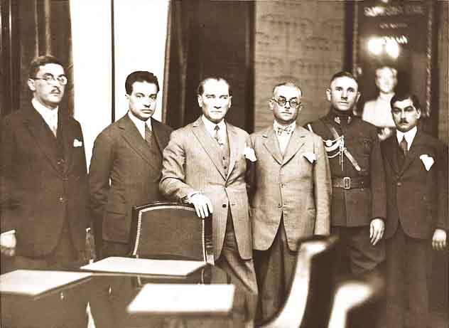 iş bankası.jpg