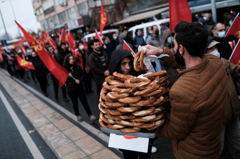 Protesto asgari ücret enflasyon Reuters.jpg