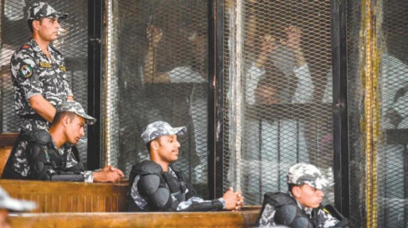 Bazı İhvan mensuplarının mahkemedeki duruşması-Fotoğraf, AFP.jpg