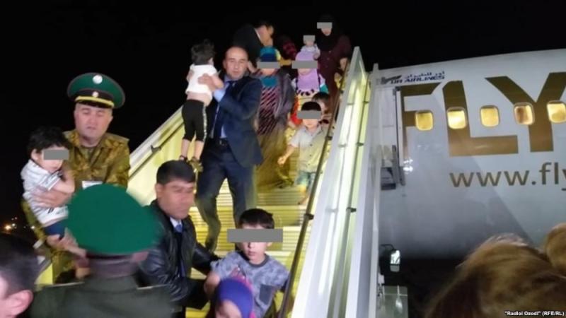 Tacikistan güvenlik kurumlarına göre, 2014'ten yaklaşık bin 899 vatandaşı Suriye ve Irak'ta cihatçı saflarına katılmış, 300 kadarı çatışmalarda.jpg Tacikistan güvenlik kurumlarına göre, 2014'ten yaklaşık bin 899 vatandaşı Suriye ve Irak'ta cihatçı saflarına katılmış, 300 kadarı çatışmalarda.jpg