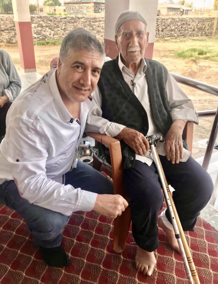Kolikent köyünde Geloî aşireti ileri gelene merhum Hacı Kerem Avcı ile.JPG