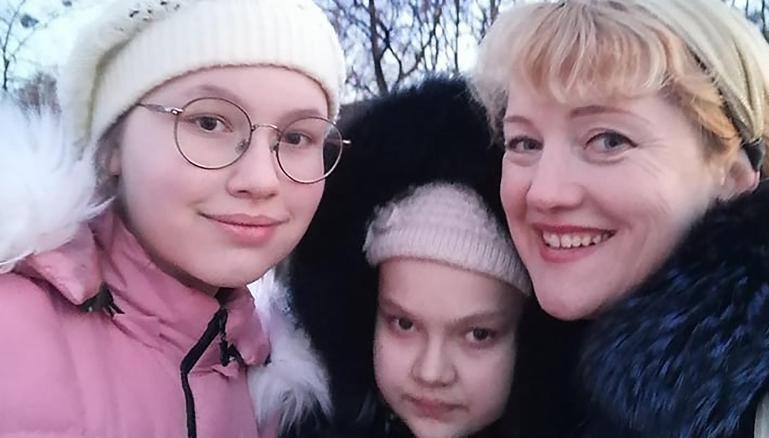 Olena Tsarenko ve kızları