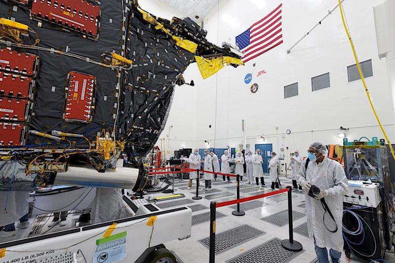 here-is-the-metal-asteroid-hunter-nasa-is-putting-together_2.jpg