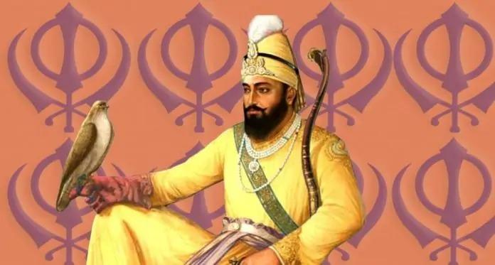 Taksali Sihlerin inanç önderi Guru (usta-öğretmen) Gobind Singh tasviri .Kaynak-hindistangezi.com_. webp.jpg