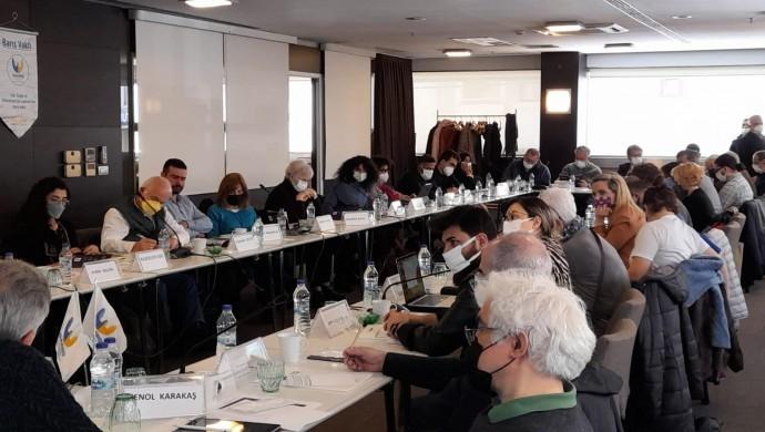 Barış Vakfı'nın Nisan 2022 toplantısında Kürt Sorununa Toplumsal Bakış raporu tartışıldı.jpg