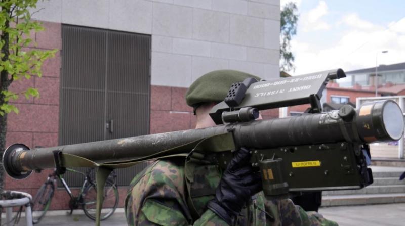 Washington Post gazetesi. Amerikan imalatı meşhur Stinger roketinin arızalı ve isabetsiz olduğuna dair eleştirel yazı yayınladı. Kaynak-orient_.JPG