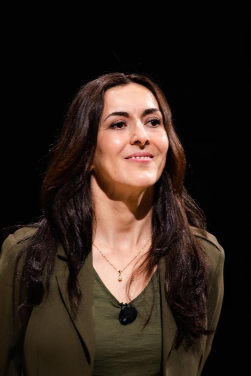Dr. Elif Albuz (2).jpg