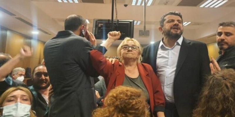 Gezi Parkı tutuklamalarina tepki gösteren 888 kişi kendilerini savcılığa ihbar etti. Kaynak-BirGün gazetesi. .jpg