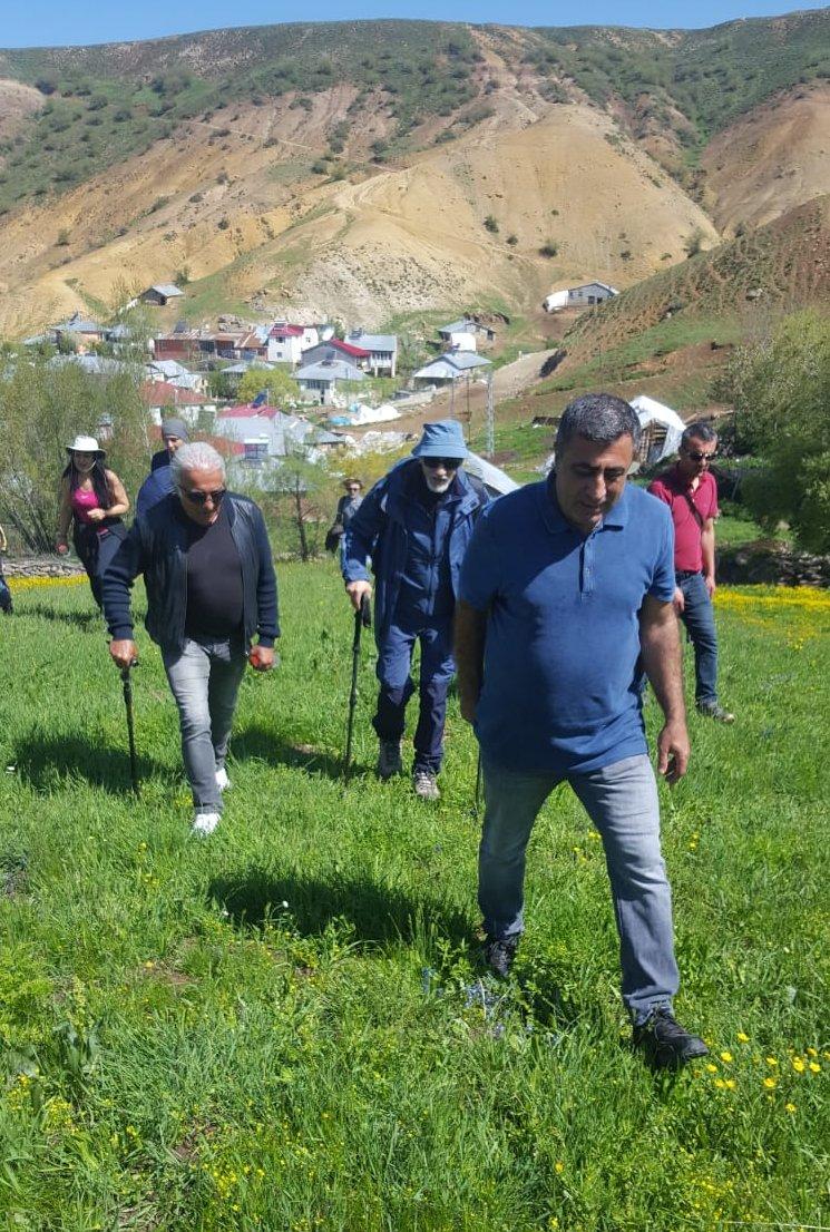 Kaniya Zinar mıntıkasına tırmanma.jpg