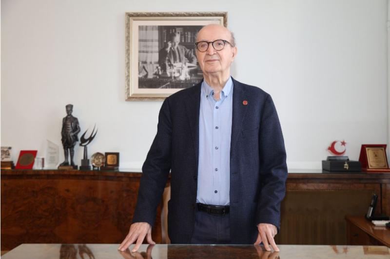 Turgay Olcayto.JPG