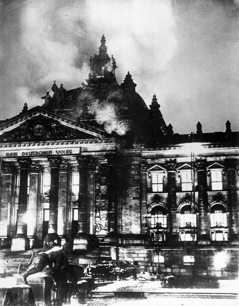 Reichstag Yangını.jpg