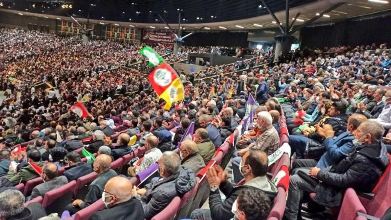 Kongrede Parti Meclisi büyük ölçüde değişti.jpg
