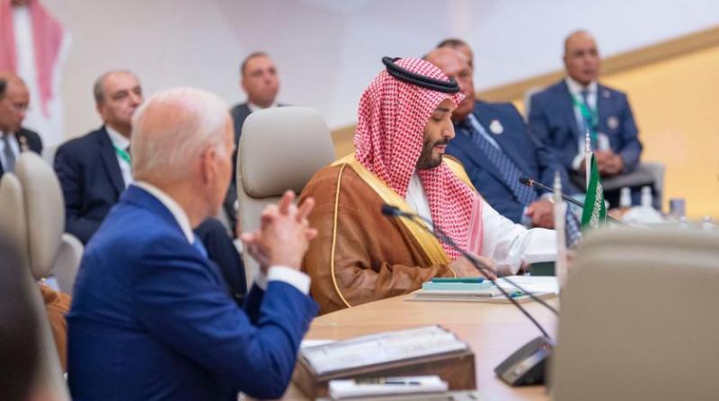 Joe Biden ve M. bin Salman, Suudi Arabistan çekim merkezi oldu. .jpg
